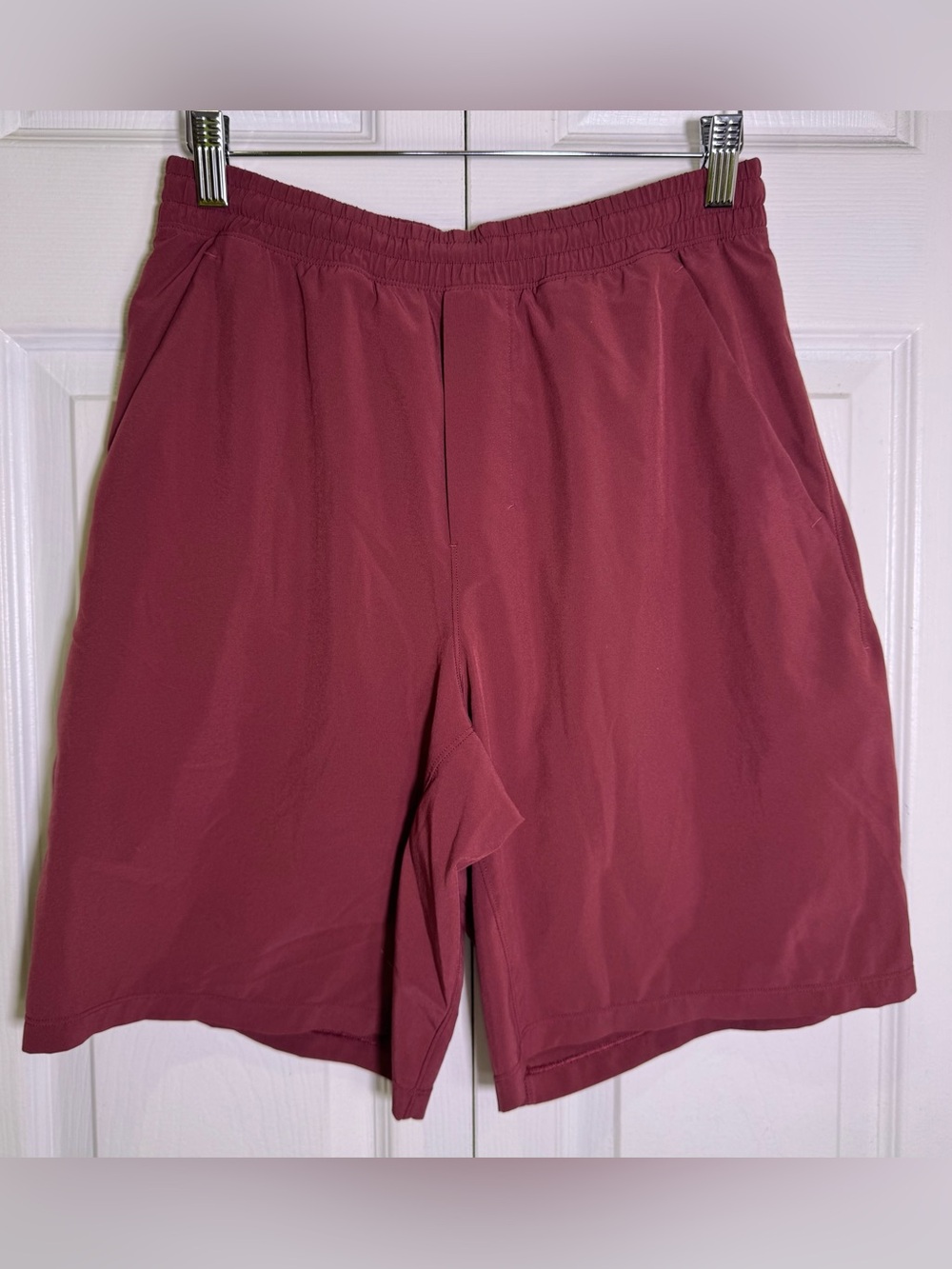 Lululemon Men’s T.H.E. Short II 9” Linered Burgundy Size Small* EUC